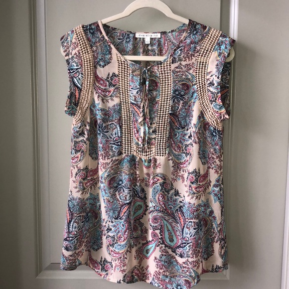 Anthropologie Tops - Anthro. Like new printed tie neck blouse